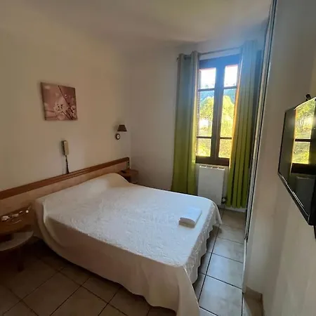 2 Pour 6 Personnes En A La Nuitee Porto (Corsica)