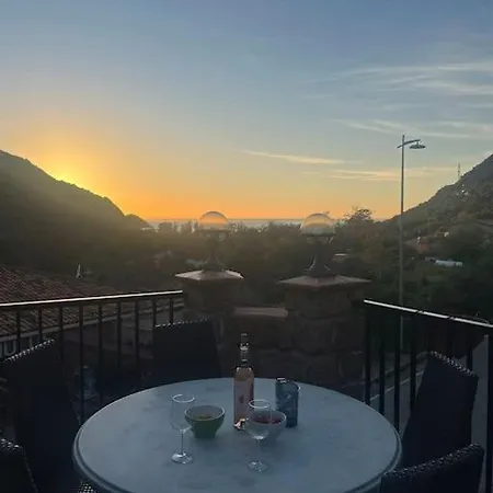 2 Pour 6 Personnes En A La Nuitee * Porto (Corsica)