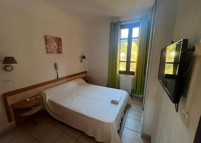 2 Pour 6 Personnes En A La Nuitee Porto (Corsica)