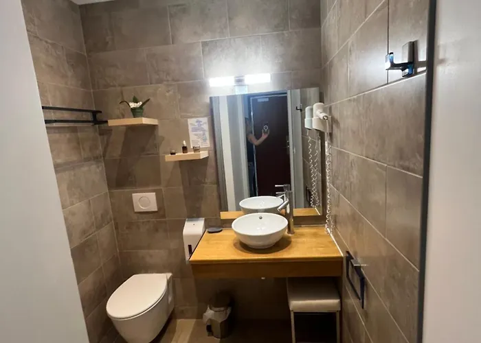 2 Pour 6 Personnes En A La Nuitee דירה *